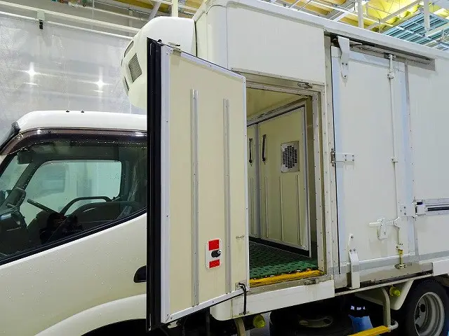 日野 デュトロ 2RG-XZC645M(2WD)の写真37