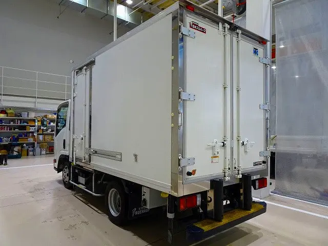 いすゞ エルフ 2RG-NLR88AN(2WD)の写真4
