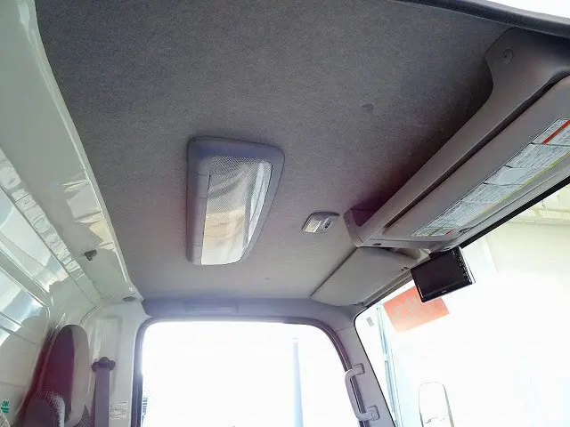 ハイキャブ　室内蛍光灯|いすゞ エルフ 2RG-NLR88AN(2WD)の写真7