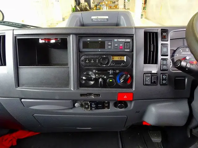 いすゞ エルフ 2RG-NLR88AN(2WD)の写真11