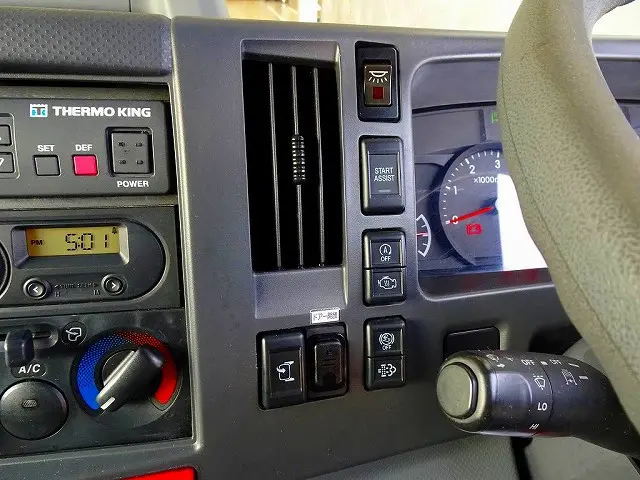 いすゞ エルフ 2RG-NLR88AN(2WD)の写真13