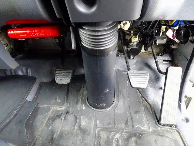いすゞ エルフ 2RG-NLR88AN(2WD)の写真18