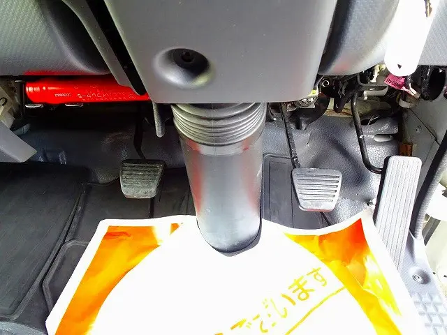 いすゞ エルフ 2RG-NLR88AN(2WD)の写真18