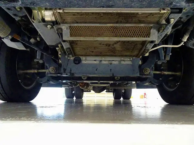いすゞ エルフ 2RG-NLR88AN(2WD)の写真40