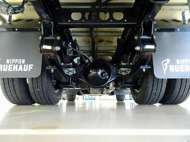 いすゞ エルフ 2RG-NLR88AN(2WD)の写真42