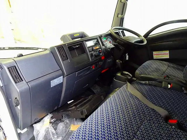 いすゞ エルフ 2RG-NMR88AN(2WD)の写真7