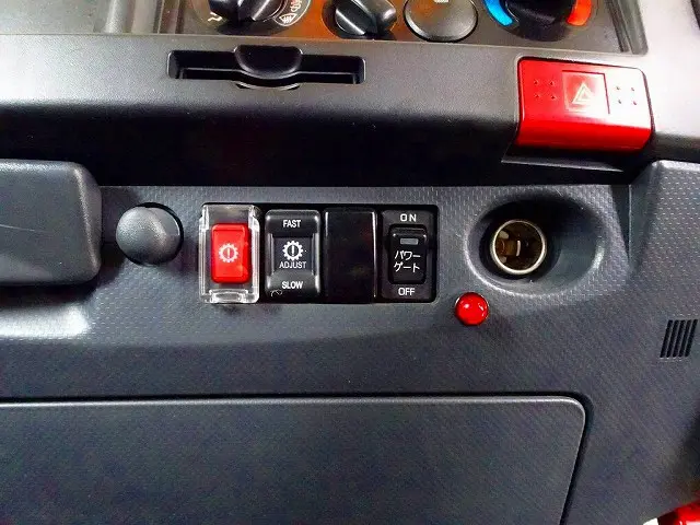 いすゞ エルフ 2RG-NMR88AN(2WD)の写真13