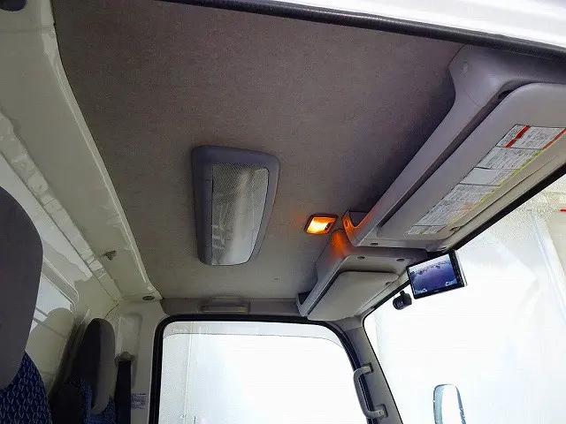 いすゞ エルフ 2RG-NMR88AN(2WD)の写真17