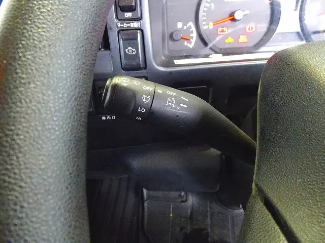 いすゞ エルフ 2RG-NMR88AN(2WD)の写真21