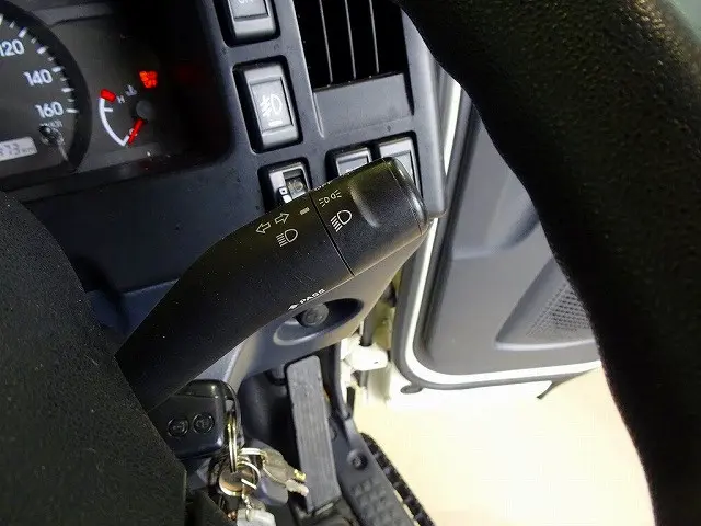 いすゞ エルフ 2RG-NMR88AN(2WD)の写真22