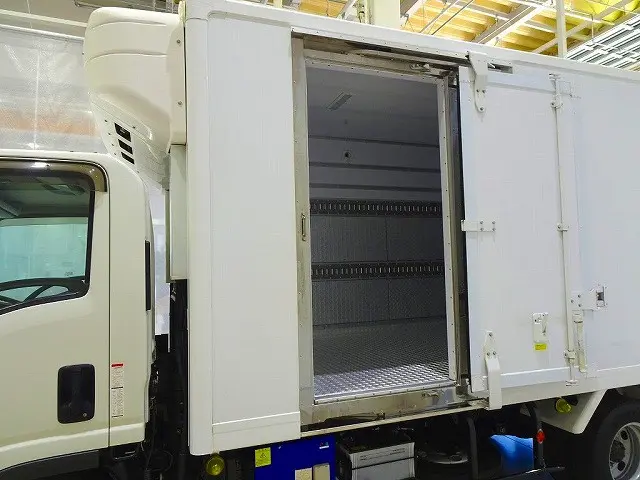 左サイドスライドドア|いすゞ エルフ 2RG-NMR88AN(2WD)の写真31