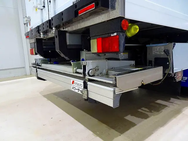 いすゞ エルフ 2RG-NMR88AN(2WD)の写真33