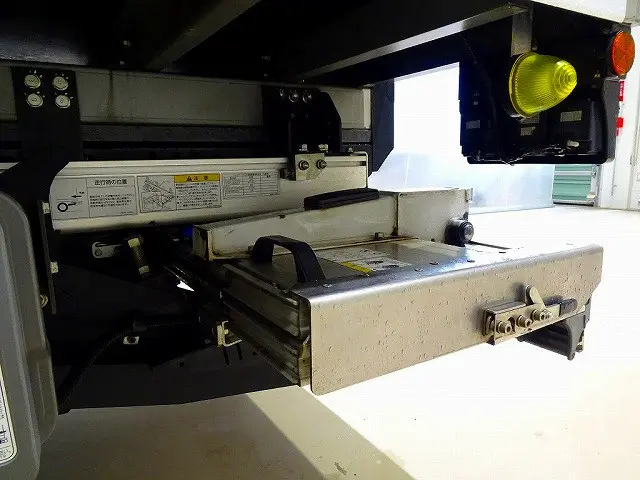 いすゞ エルフ 2RG-NMR88AN(2WD)の写真34