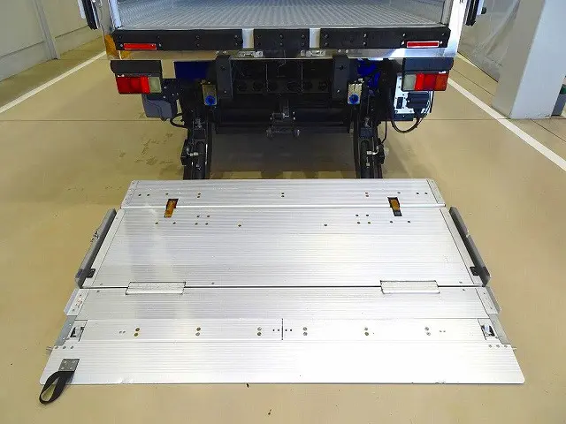 格納ゲート 1,000kg 極東開発/CG1001N-B3MRA2 PGカートストッパー付 長:124cm 幅:179cm 左シャシリア/荷室内PG有線リモコン付|いすゞ エルフ 2RG-NMR88AN(2WD)の写真37