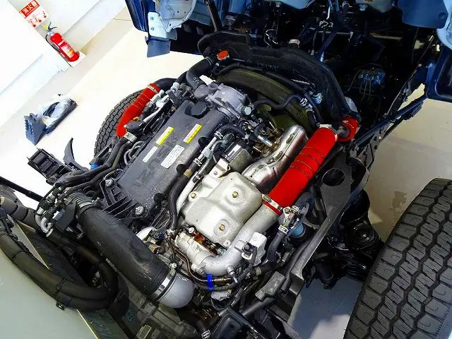 エンジンルーム|いすゞ エルフ 2RG-NMR88AN(2WD)の写真42