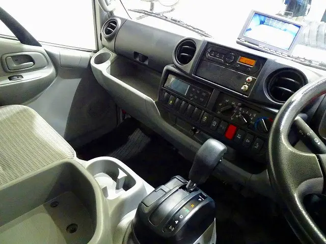 日野 デュトロ TPG-XZC605M(2WD)の写真9