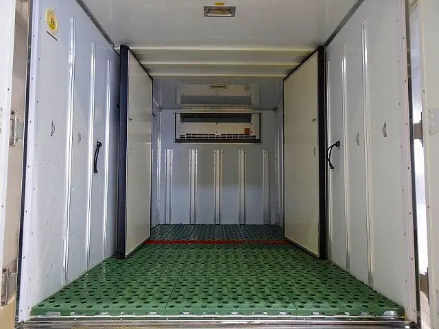 荷台内寸:300×167×165 床プラスチックすのこ付 左サイドスライドドア(151cm/83cm) 水抜き穴前1対 荷室灯2個 仕切り扉付(脱着可) 低温±30度設定 -18度確認|日野 デュトロ TPG-XZC605M(2WD)の写真21