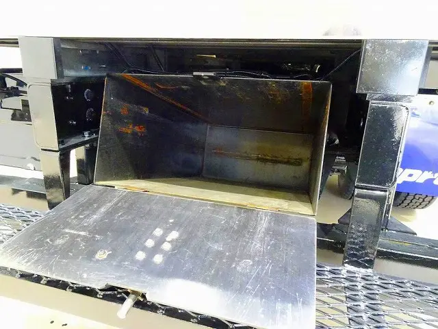 リアシャシ中央工具入れケース|日野 デュトロ TPG-XZC605M(2WD)の写真35