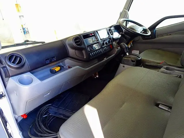 日野 デュトロ TPG-XZU710M(2WD)の写真9