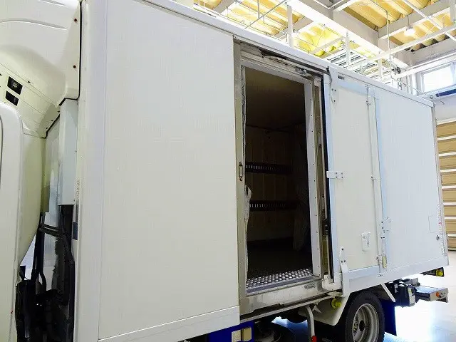 日野 デュトロ TPG-XZU710M(2WD)の写真33