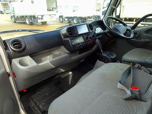 トヨタ ダイナ LDF-KDY231(2WD)の写真7