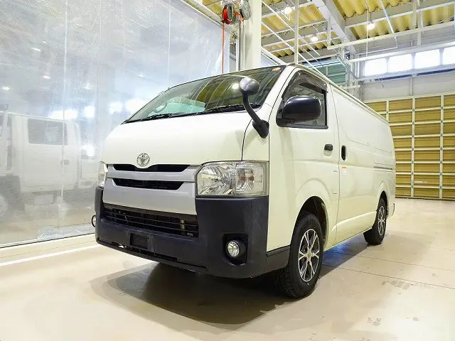 トヨタ ハイエースレジアス LDF-KDH206V(4WD)の写真1