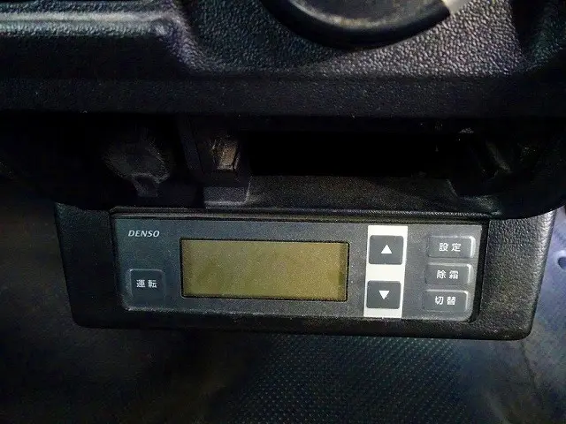 トヨタ ハイエースレジアス LDF-KDH206V(4WD)の写真14