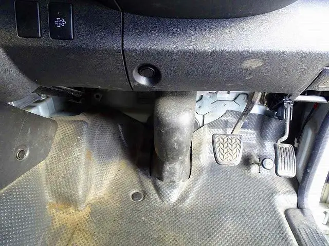 トヨタ ハイエースレジアス LDF-KDH206V(4WD)の写真16