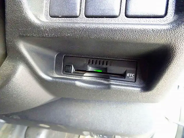 トヨタ ハイエースレジアス LDF-KDH206V(4WD)の写真18