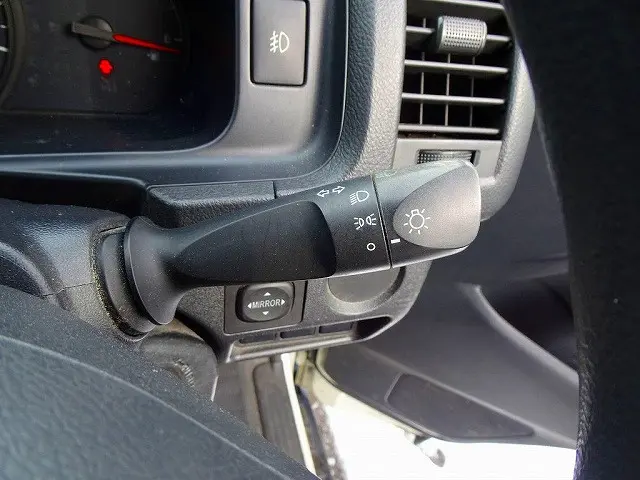 トヨタ ハイエースレジアス LDF-KDH206V(4WD)の写真20