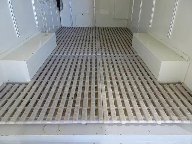 トヨタ ハイエースレジアス LDF-KDH206V(4WD)の写真23