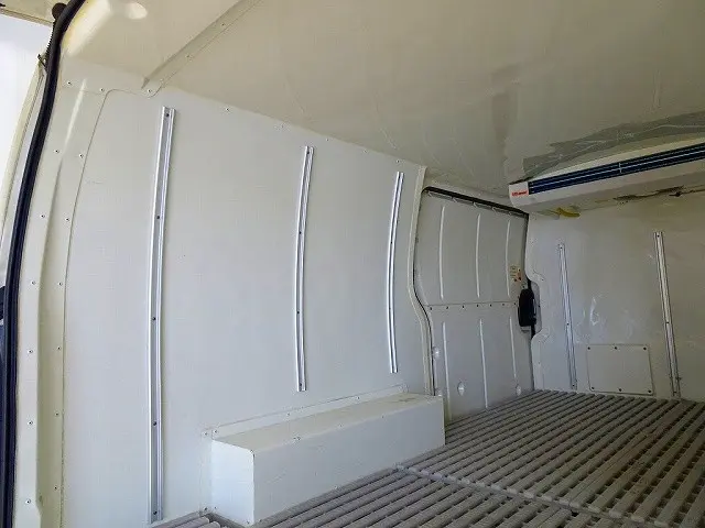 トヨタ ハイエースレジアス LDF-KDH206V(4WD)の写真25