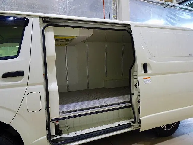 トヨタ ハイエースレジアス LDF-KDH206V(4WD)の写真31