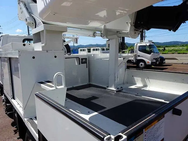 アイチ製　SB10A　9.7Ｍ　2693h　最大バケット積載荷重200kg　右リア100Vコンセント用電源ケーブル付　左リア地上アースコード付　上物左右工具棚＆右側はしご掛け付|いすゞ エルフ TPG-NKS85AN(4WD)の写真28