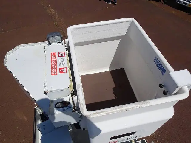 最大バケット積載荷重200kg　FRP製バケット/首振り/作業灯1個|いすゞ エルフ TPG-NKS85AN(4WD)の写真39