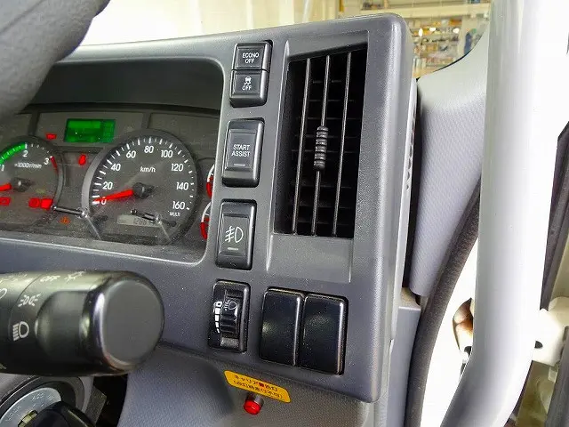 いすゞ フォワード 2RG-FRR90S2(2WD)の写真20