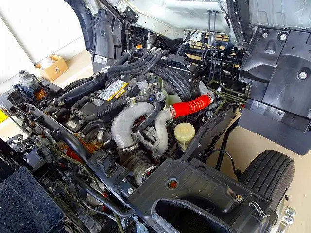 エンジンルーム|いすゞ フォワード 2RG-FRR90S2(2WD)の写真40
