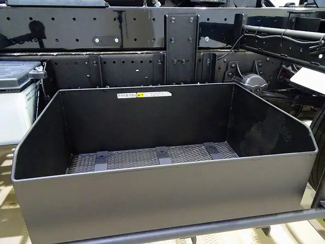 燃料タンク90L 右フロント工具箱 左シャシ中央工具BOX メッキホイールカバー/ナットカバー|いすゞ フォワード 2RG-FRR90S2(2WD)の写真43