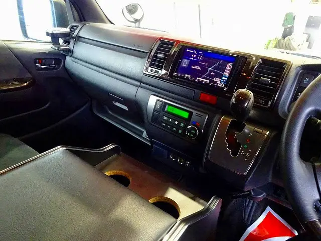 オートAC PS PW SRS ABS キーフリー 左右電格ミラー/電動角度調整 社外メモリーナビ/バックカメラ連動/フルセグTV/DVD ETC バックモニター(パノラミックビューモニター)|トヨタ ハイエースバン QDF-GDH206V(4WD)の写真9