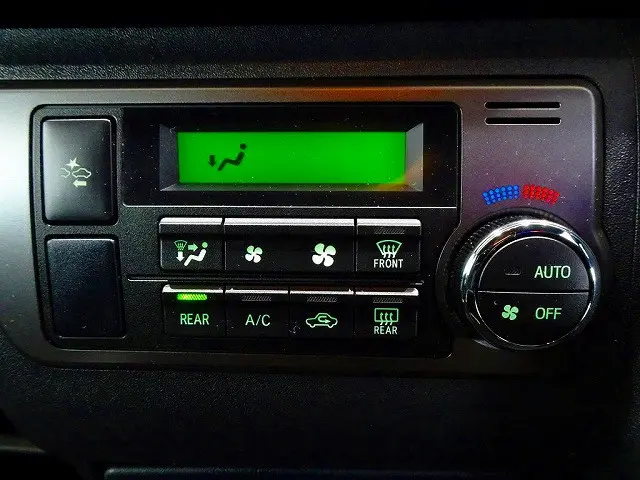 トヨタ ハイエースバン QDF-GDH206V(4WD)の写真15