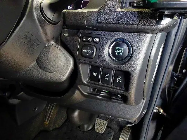 トヨタ ハイエースバン QDF-GDH206V(4WD)の写真20