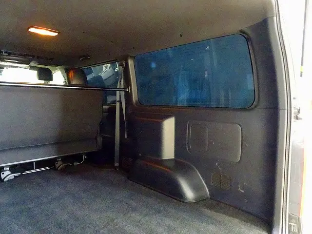 トヨタ ハイエースバン QDF-GDH206V(4WD)の写真37