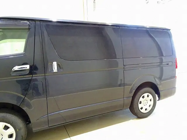 トヨタ ハイエースバン QDF-GDH206V(4WD)の写真39