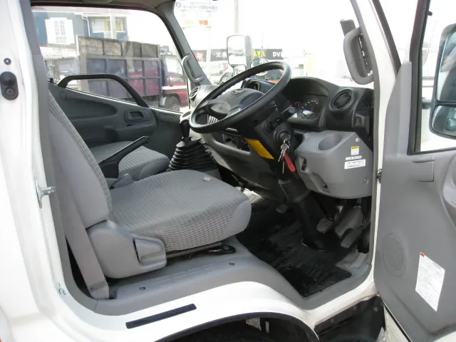 日野 デュトロ TKG-XZU605M(2WD)の写真17