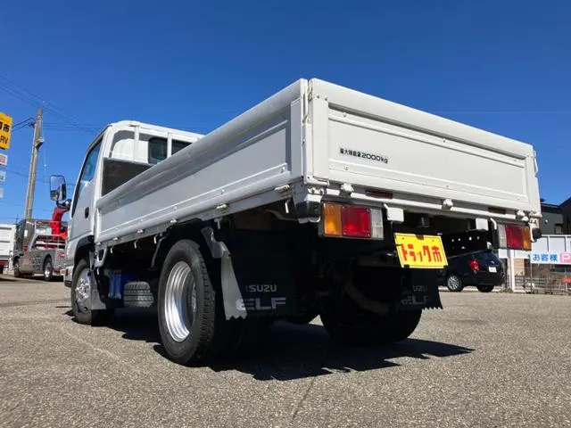 いすゞ エルフ TPG-NJS85A(4WD)の写真14