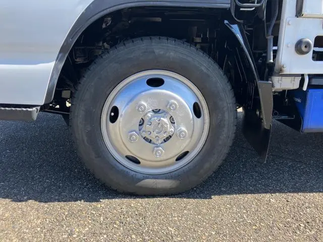 いすゞ エルフ TPG-NJS85A(4WD)の写真33