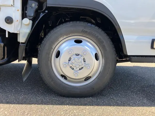 いすゞ エルフ TPG-NJS85A(4WD)の写真35