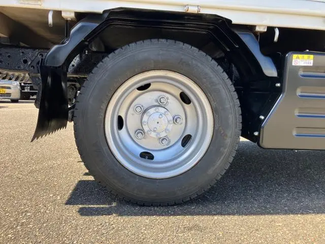 いすゞ エルフ TPG-NJS85A(4WD)の写真36