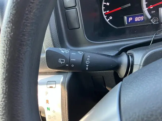 トヨタ ハイエースバン QDF-GDH206V(4WD)の写真16