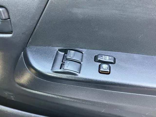 トヨタ ハイエースバン QDF-GDH206V(4WD)の写真18